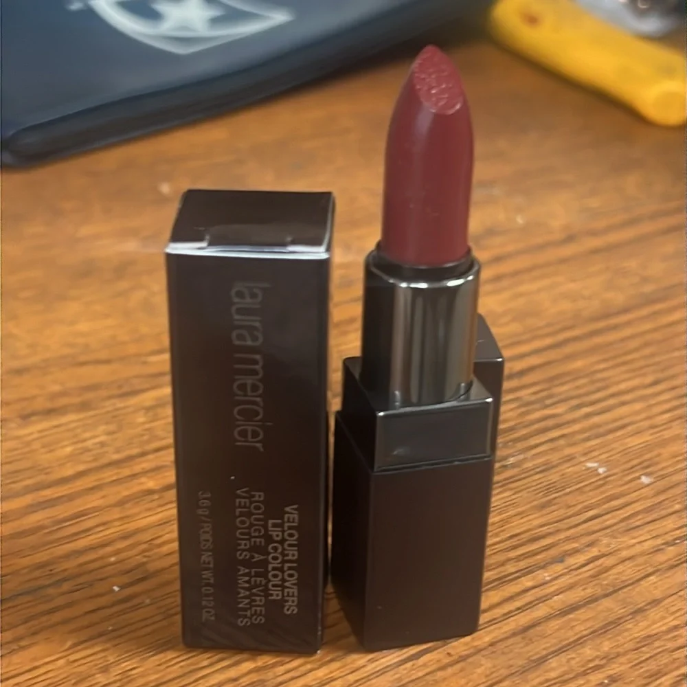 🌙💕Laura Mercier An Affair Velour Lovers Lipstick